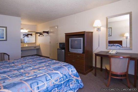 Plantation Inn Morgan City Room photo